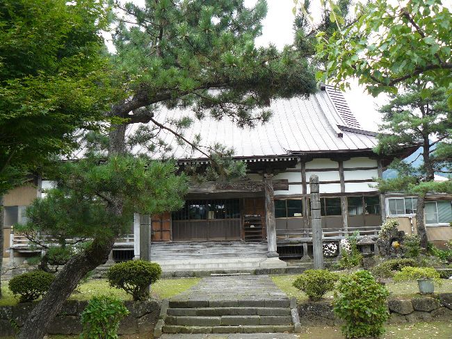 �������E�{��