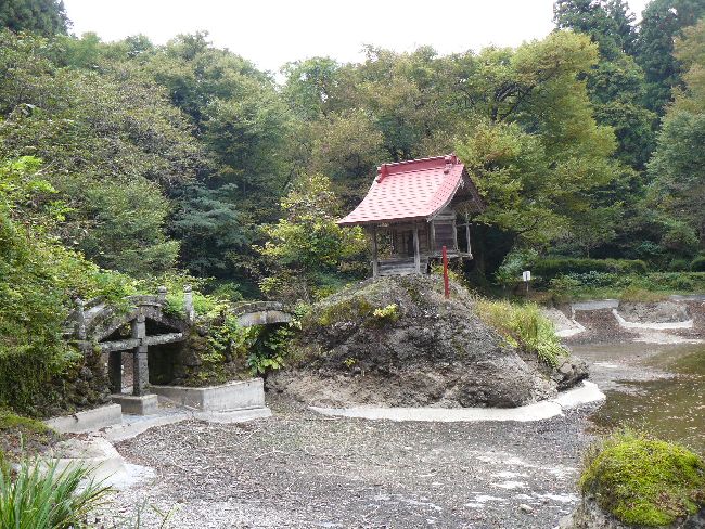 ���s���̒r