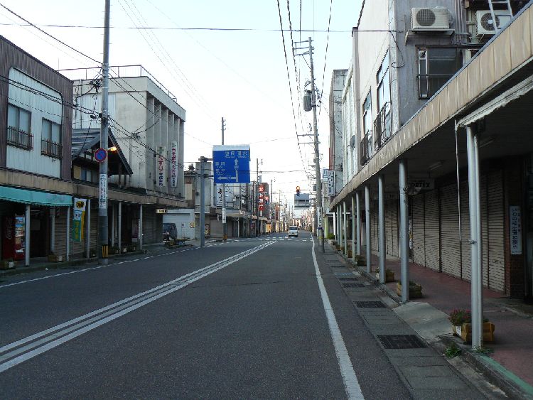 �������z���ҁi���c��`�Z�����h�j