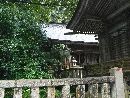 青海神社本殿と石造玉垣