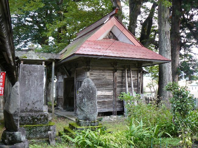 �������E�������q��