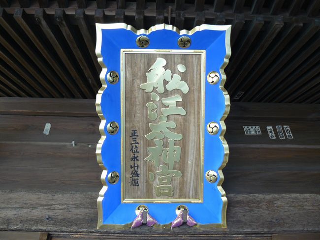 �D�]���_�{