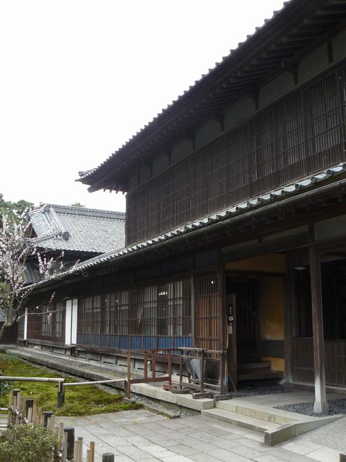 �V���s�E���ɓ��ƏZ��