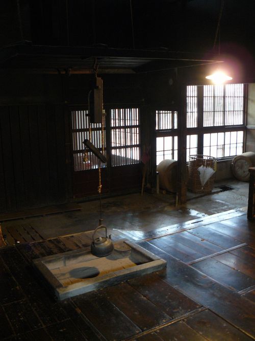 �V���s�E���ɓ��ƏZ��