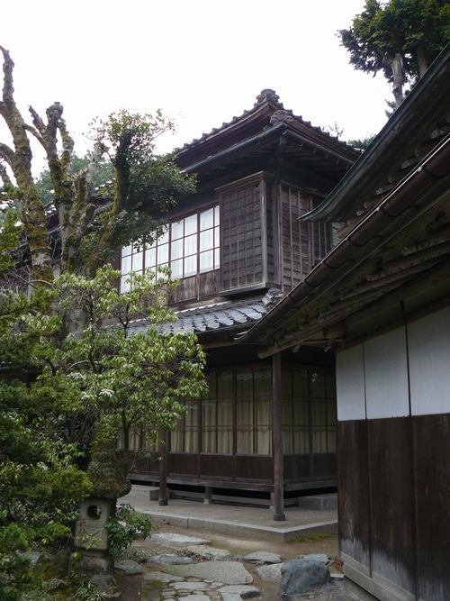 �V���s�E���ɓ��ƏZ��