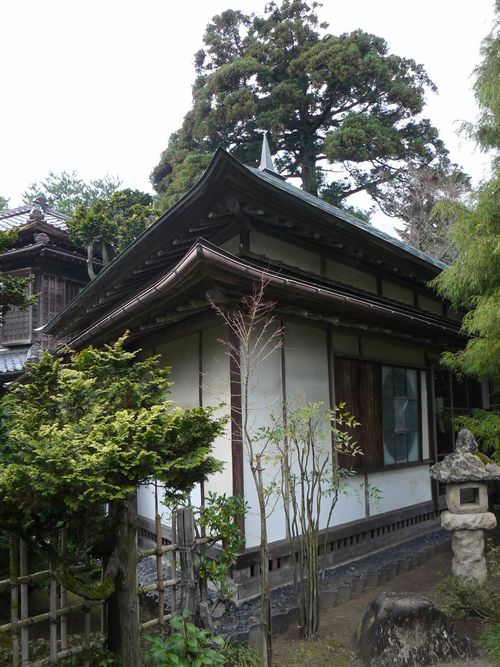 �V���s�E���ɓ��ƏZ��