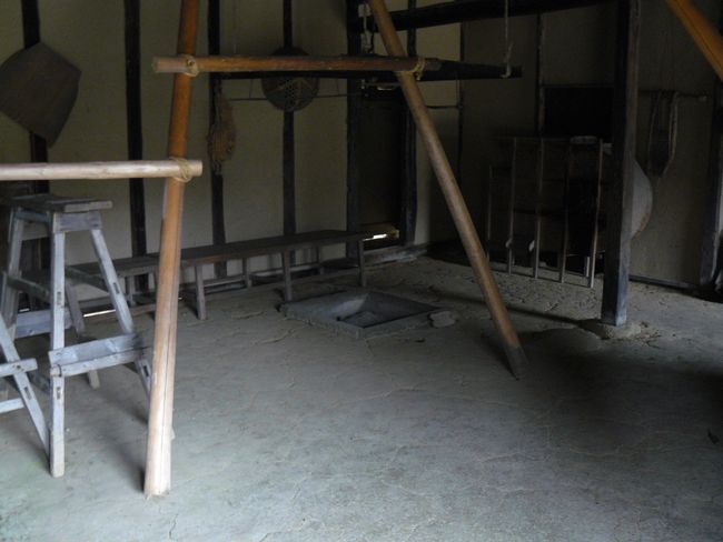 ���H����