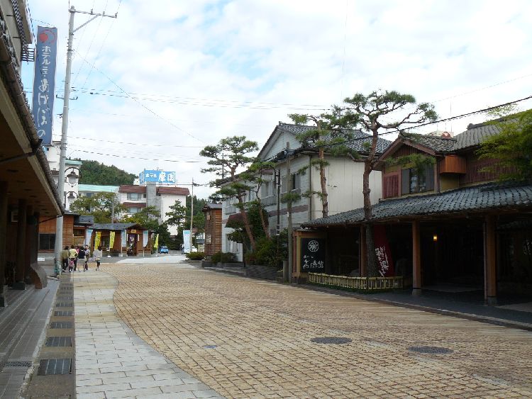 ��������E����X�i�V�����V���c�s�j