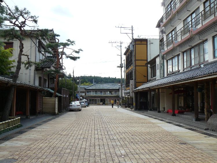 ��������E����X�i�V�����V���c�s�j