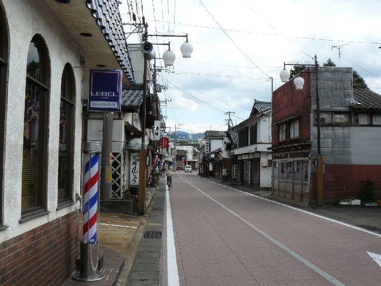 ��������E����X�i�V�����V���c�s�j