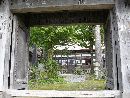 西福寺山門から見た境内