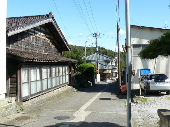 ��F���F������